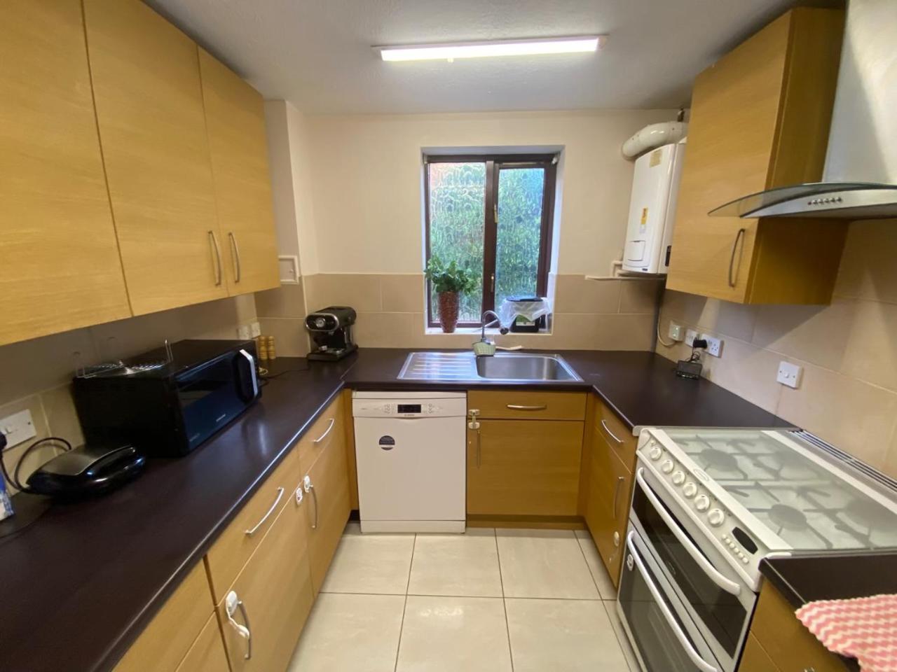 Stunning 2 Bedroom With Garden Sleep 6 London Exteriör bild